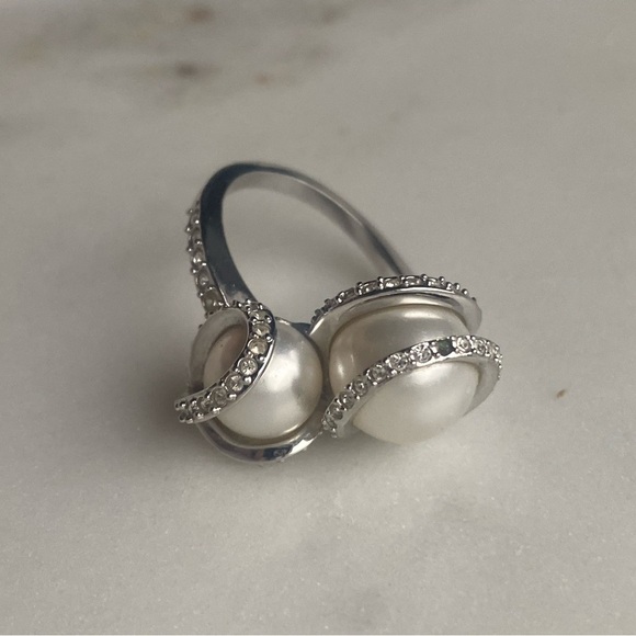 SWAROVSKI faux Pearl silver tone ring size 6 - Picture 15 of 16